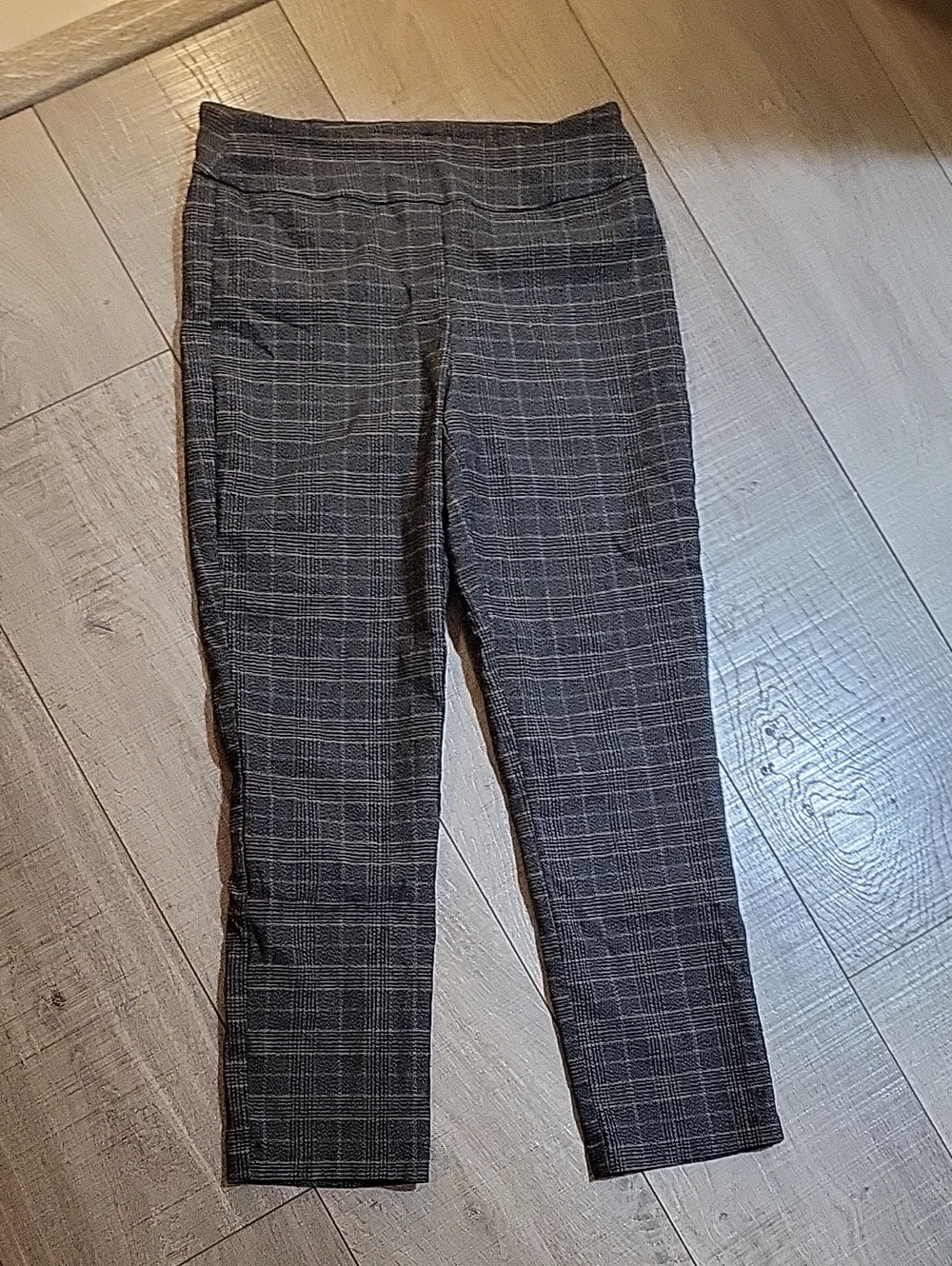 Tribal Gray and Black Plaid Leggings